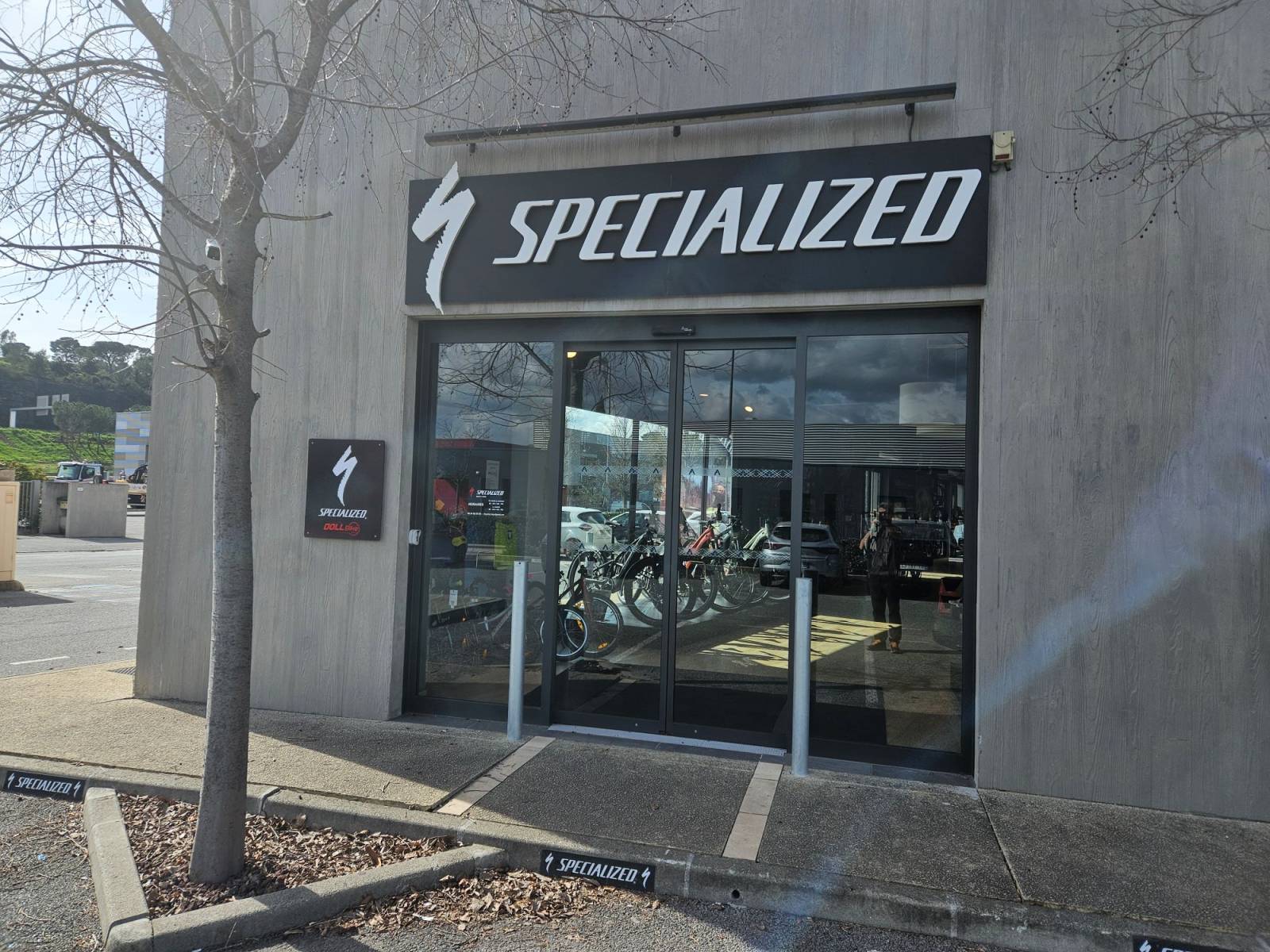 Signalétique concession Cycle et Moto à Fréjus (83)